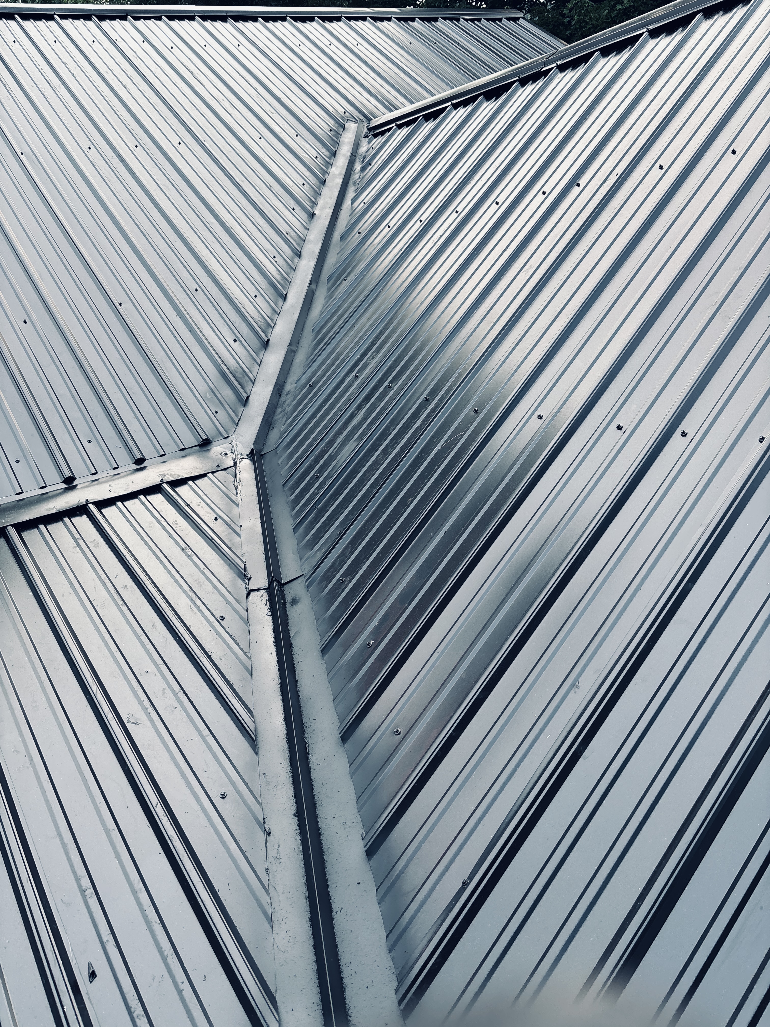 Metal Roof Layover - valley detail